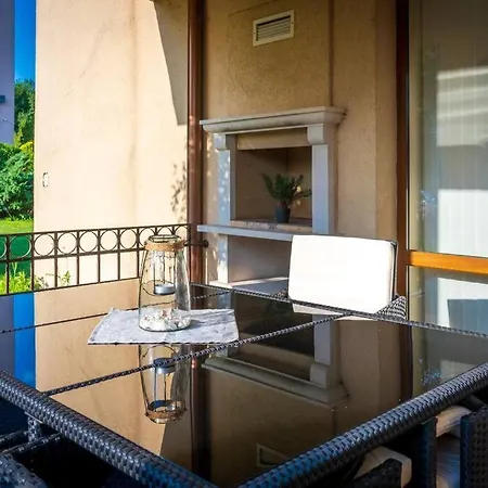 3 Bedroom Seaview /ground Floor/ טופולה