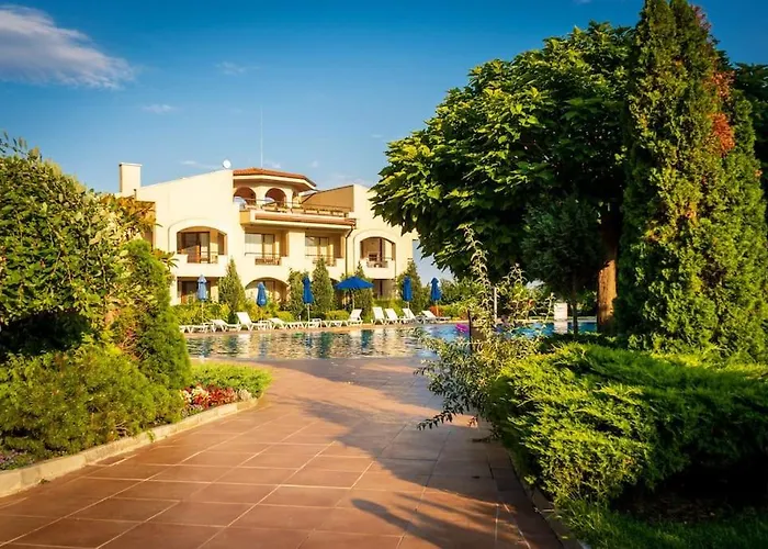 3 Bedroom Seaview /ground Floor/ 公寓