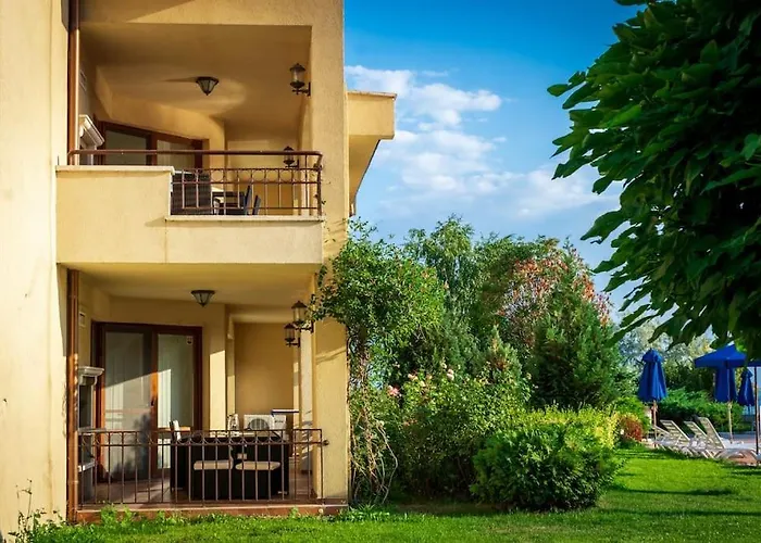 3 Bedroom Seaview /ground Floor/ 公寓