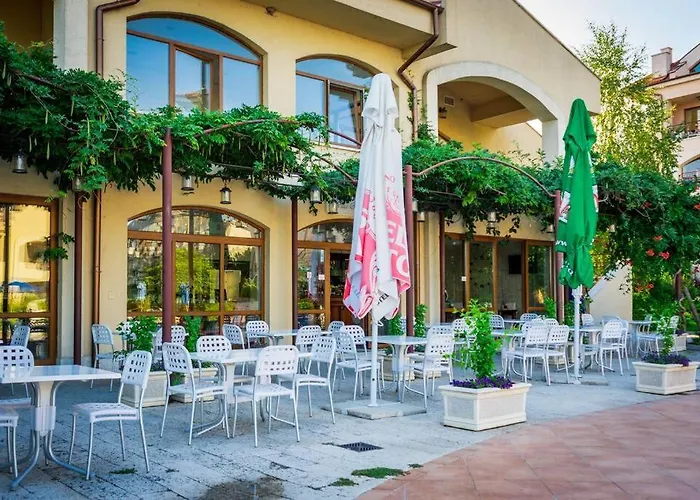 公寓 3 Bedroom Seaview /ground Floor/ *