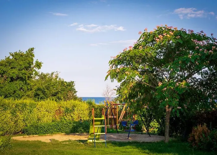 3 Bedroom Seaview /ground Floor/ 公寓 *