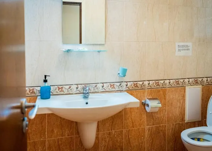 3 Bedroom Seaview /ground Floor/ 托波拉