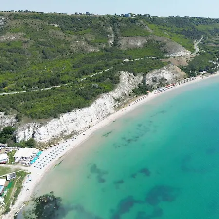 Spacious 3BR Seaview apartment - 50m to Beach Apartamento Topola