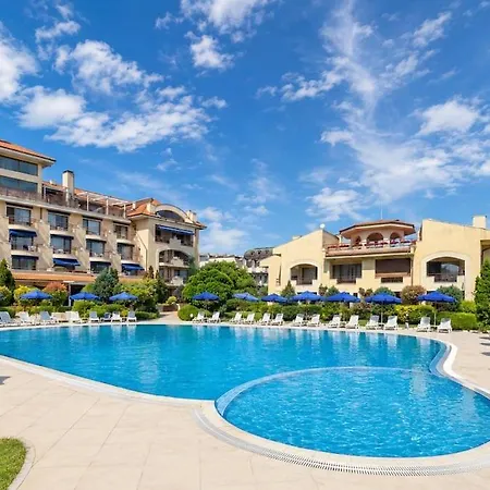 Spacious 3BR Seaview apartment - 50m to Beach Apartamento