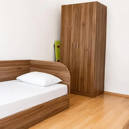 Apartamento Spacious 3BR Seaview apartment - 50m to Beach *