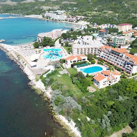 Spacious 3BR Seaview apartment - 50m to Beach * Topola